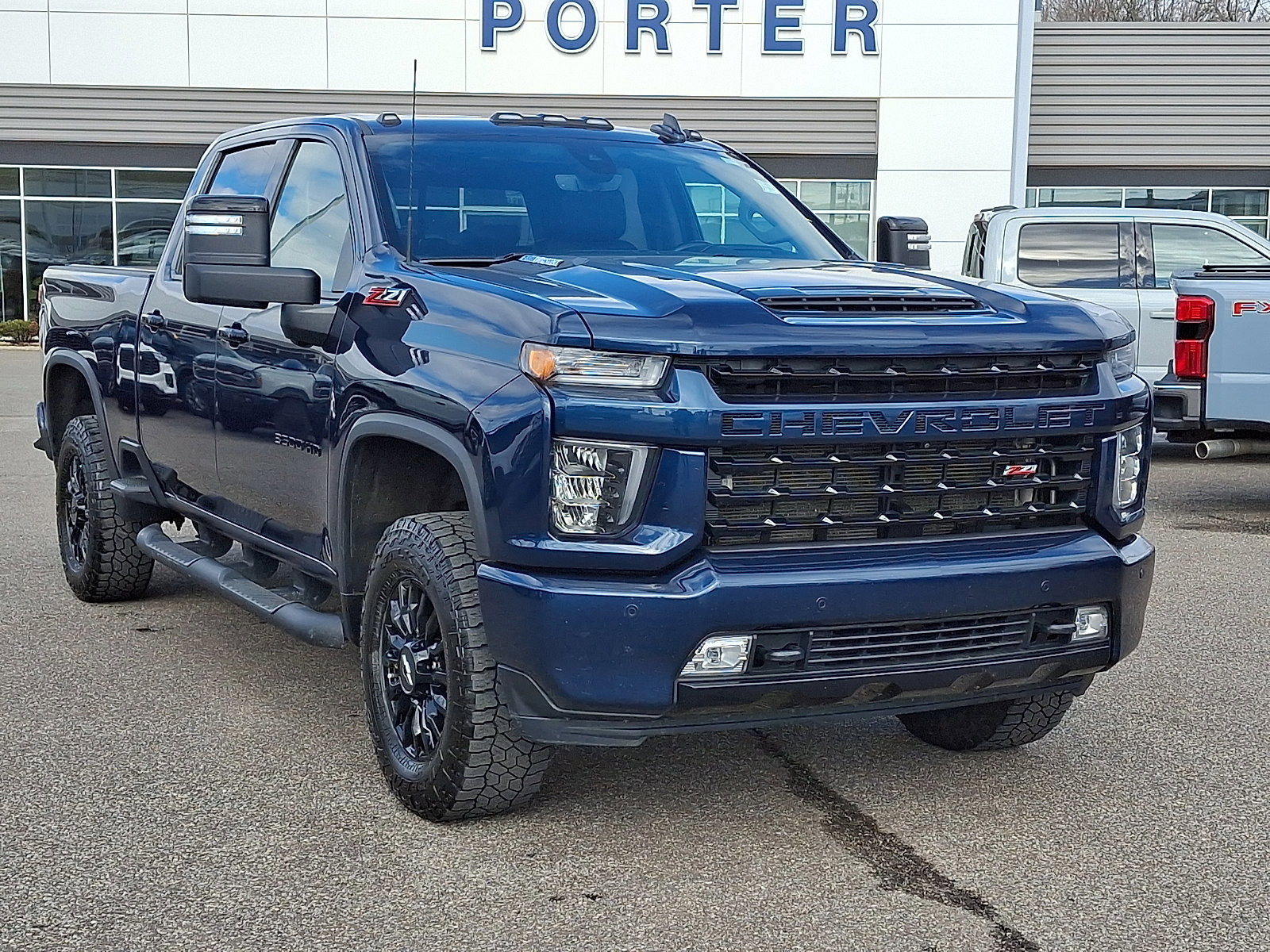 Used 2022 Chevrolet Silverado 3500 LTZ w/ LTZ Plus Package image 12