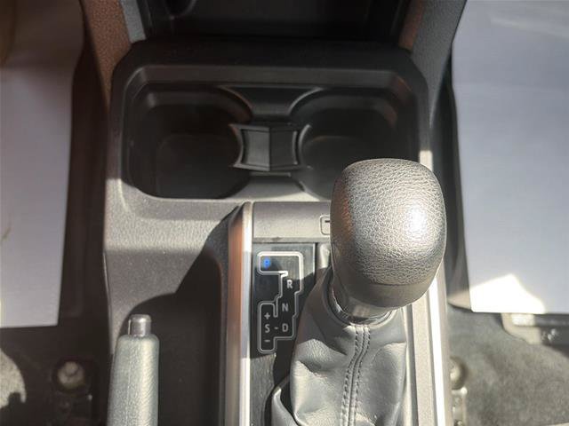 Used 2022 Toyota Tacoma SR5 w/ Technology Package AWD/4WD image 34