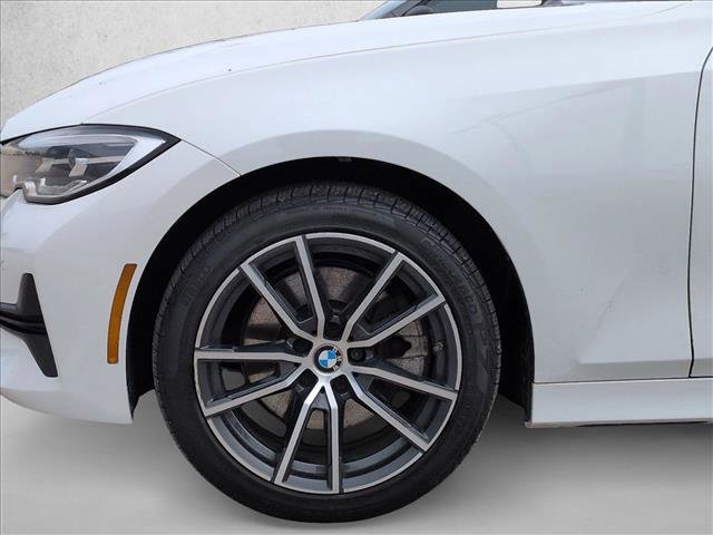 Used 2022 BMW 330i xDrive Sedan w/ Driving Assistance Package image 9