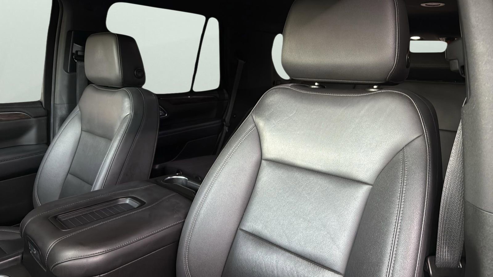 Used 2022 Chevrolet Tahoe Z71 w/ Z71 Off-Road Package image 10