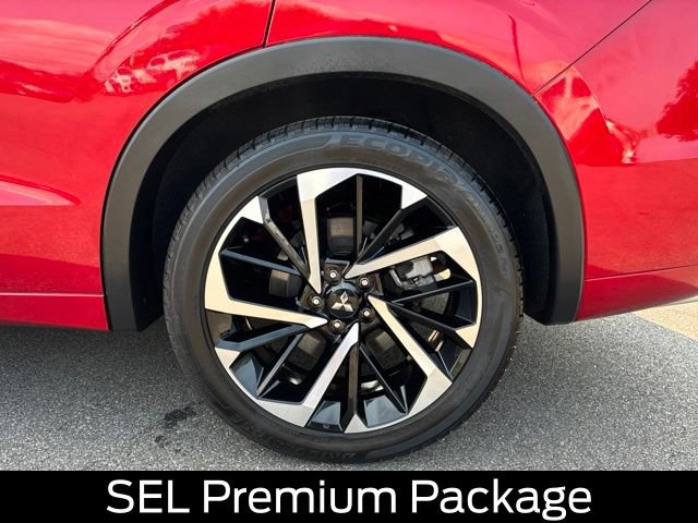 Used 2024 Mitsubishi Outlander SEL AWD/4WD image 15