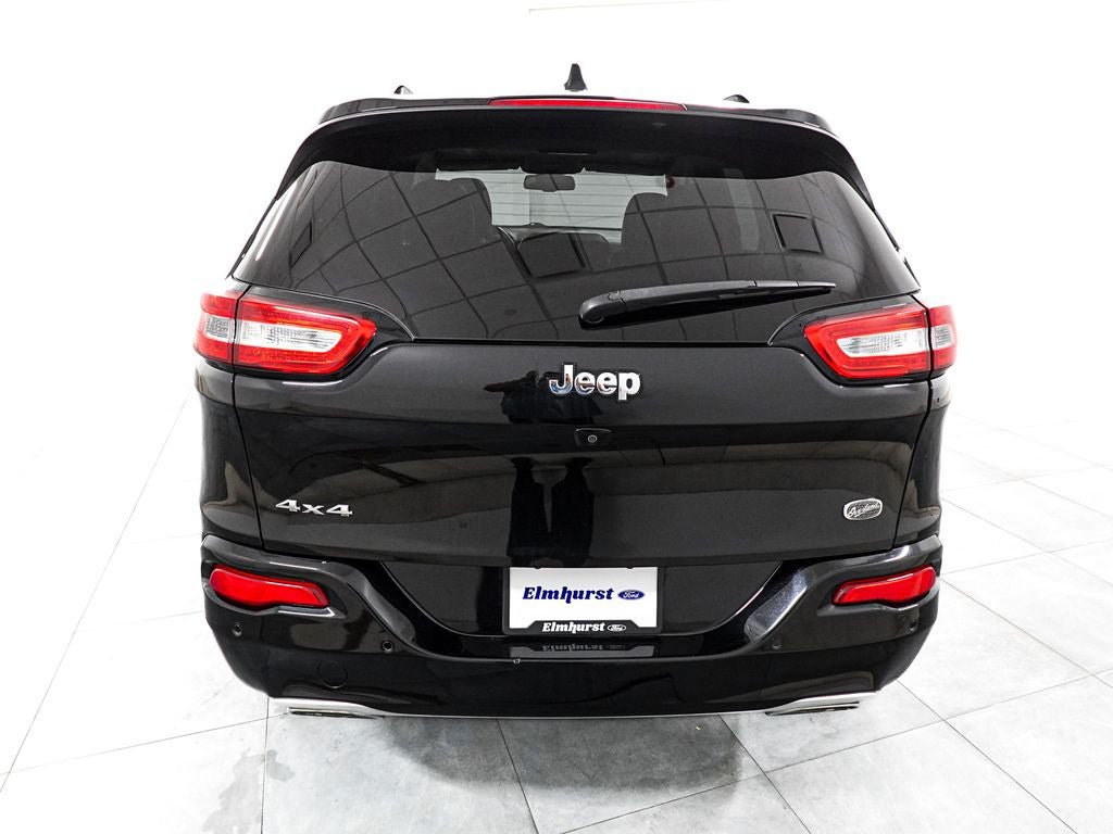 Used 2017 Jeep Cherokee Overland AWD/4WD image 6