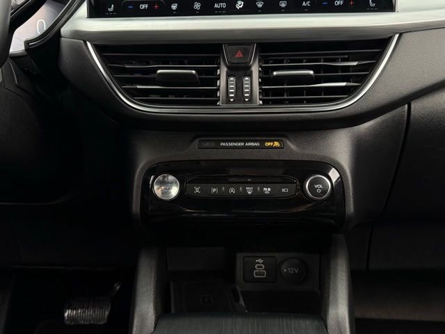Certified 2024 Ford Escape Platinum AWD/4WD image 30