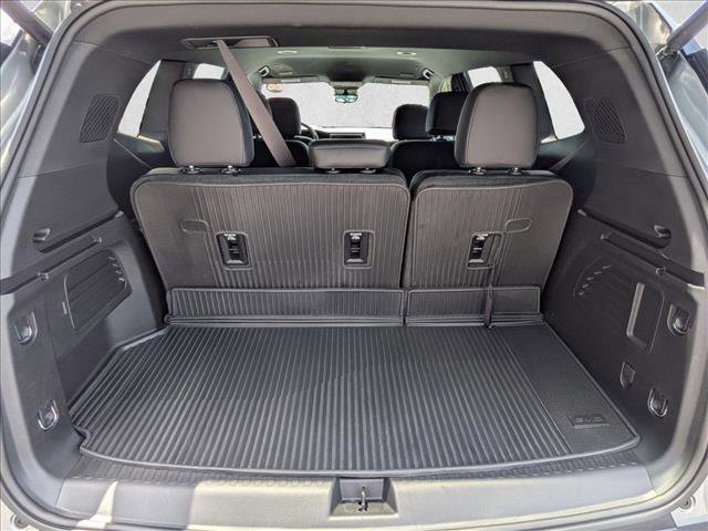 Used 2026 GMC Acadia Elevation w/ Elevation Premium Package AWD/4WD image 6