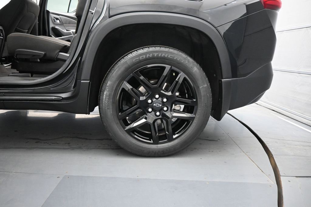 Used 2020 Chevrolet Traverse LS FWD image 45