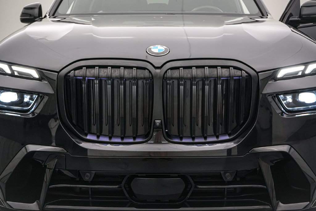 Used 2024 BMW X7 xDrive40i w/ M Sport Package AWD/4WD image 14
