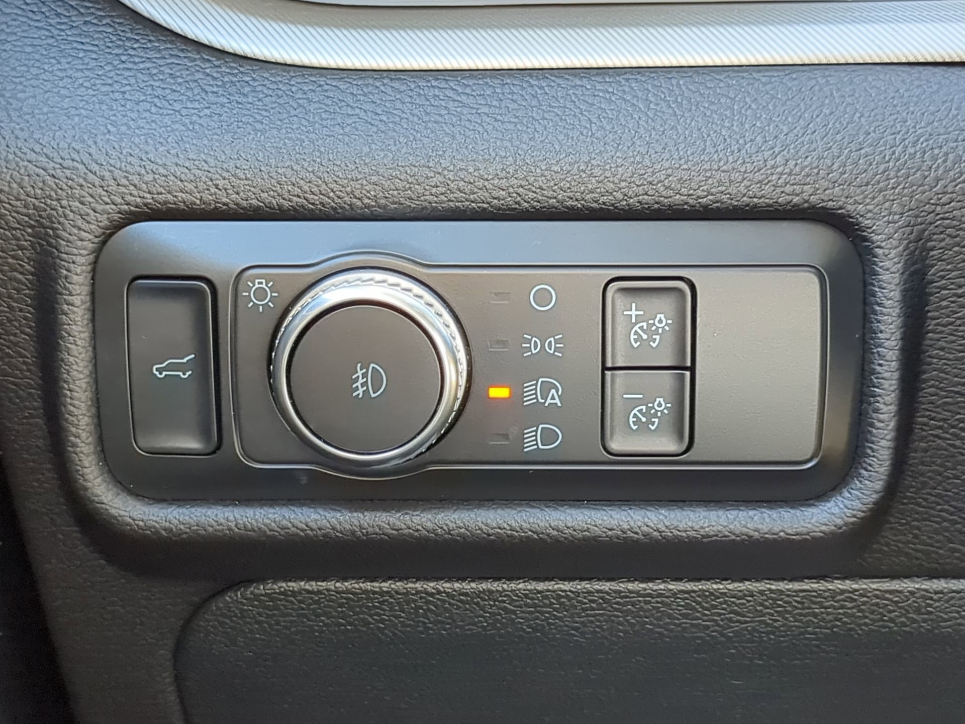 Certified 2020 Ford Explorer XLT w/ Equipment Group 202A image 56