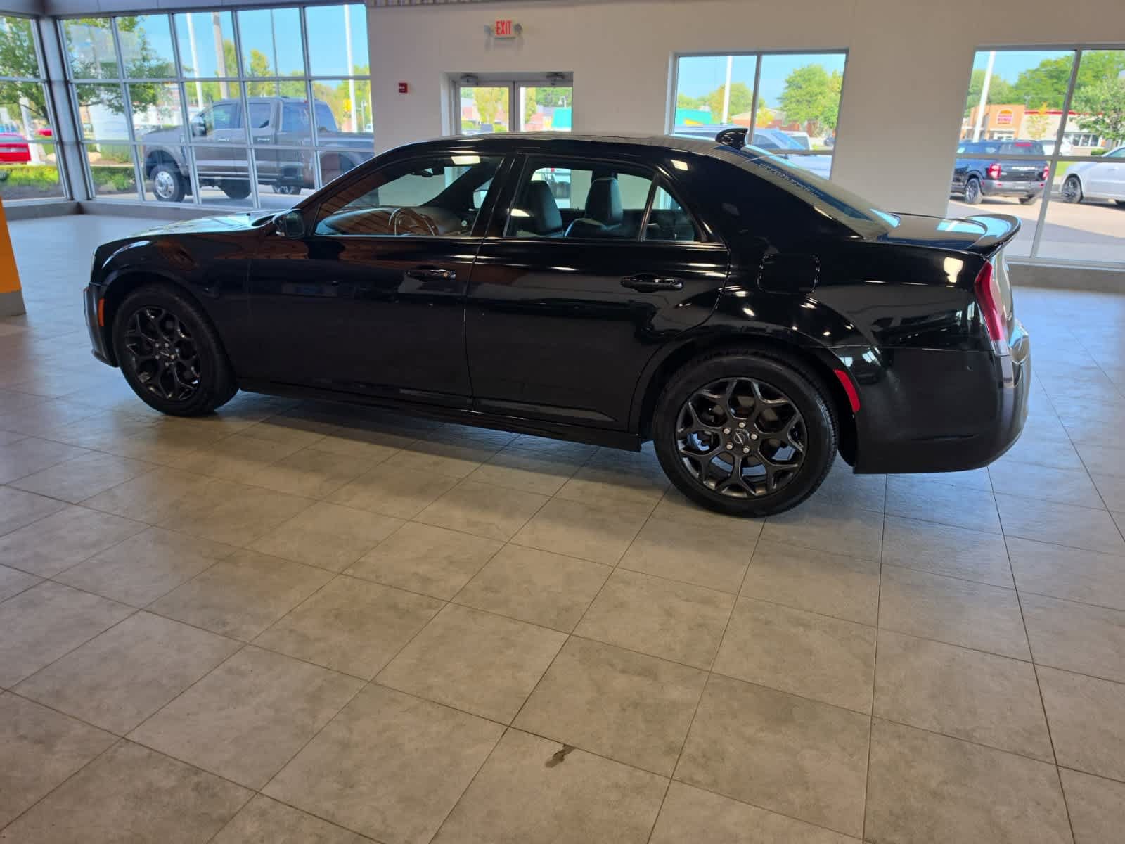 Used 2019 Chrysler 300 S w/ 300S Premium Group 2 AWD/4WD image 14