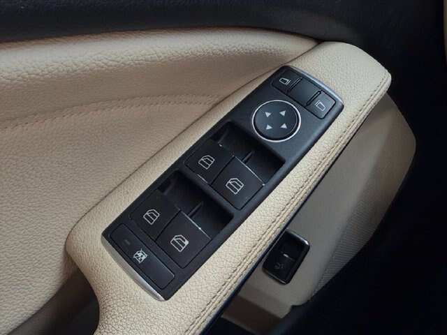 Used 2018 Mercedes-Benz GLA 250 image 17