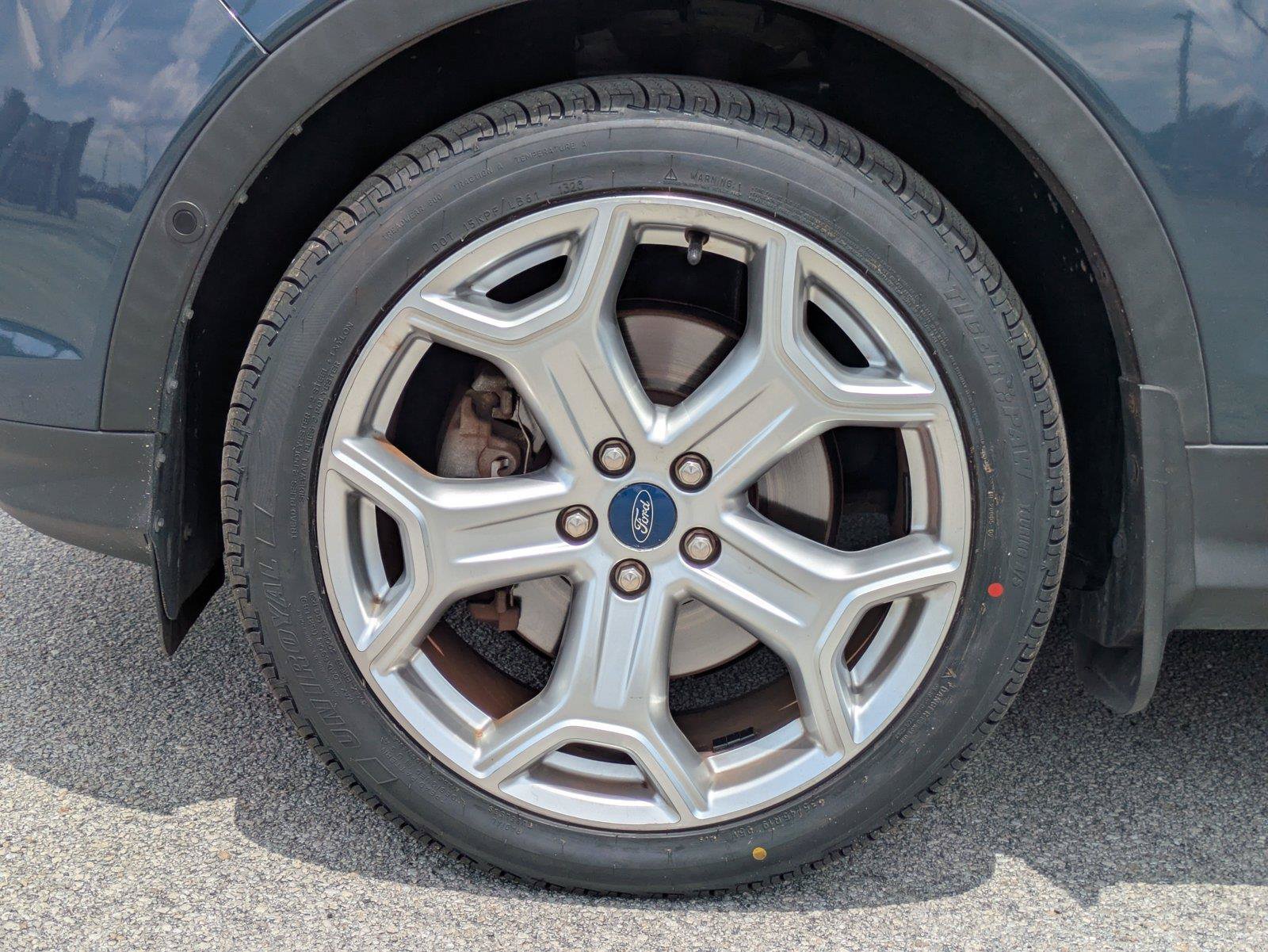 Certified 2019 Ford Escape Titanium AWD/4WD image 10