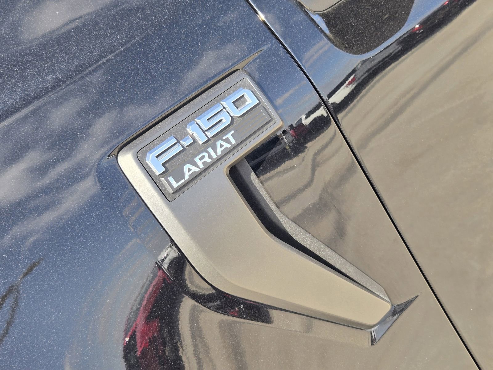 Certified 2023 Ford F150 Lariat image 12