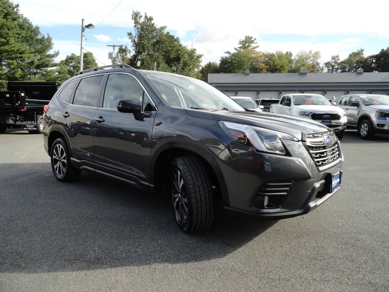 Used 2023 Subaru Forester Limited AWD/4WD image 3