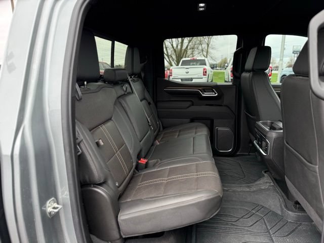 Used 2025 Chevrolet Silverado 1500 High Country AWD/4WD image 22