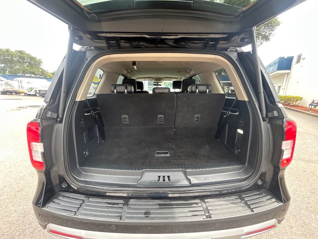 Certified 2024 Ford Expedition XLT image 33