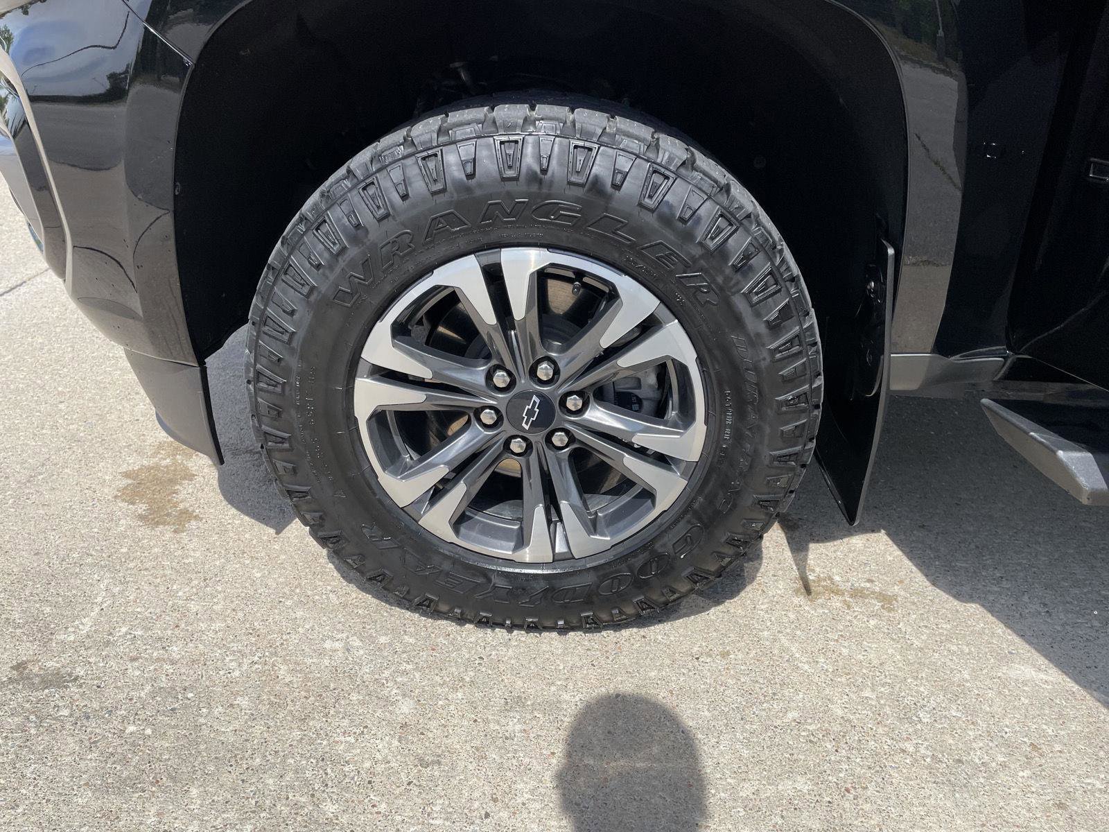 Used 2022 Chevrolet Colorado Z71 AWD/4WD image 10