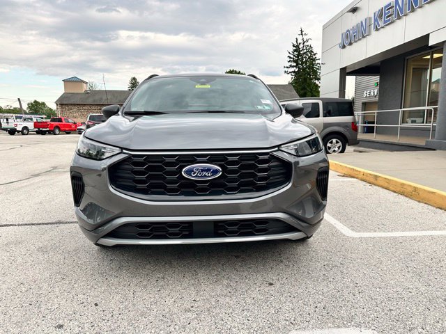 Certified 2024 Ford Escape ST-Line w/ Tech Pack #1 AWD/4WD image 4
