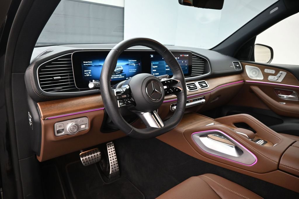 Used 2025 Mercedes-Benz GLS 450 4MATIC image 17