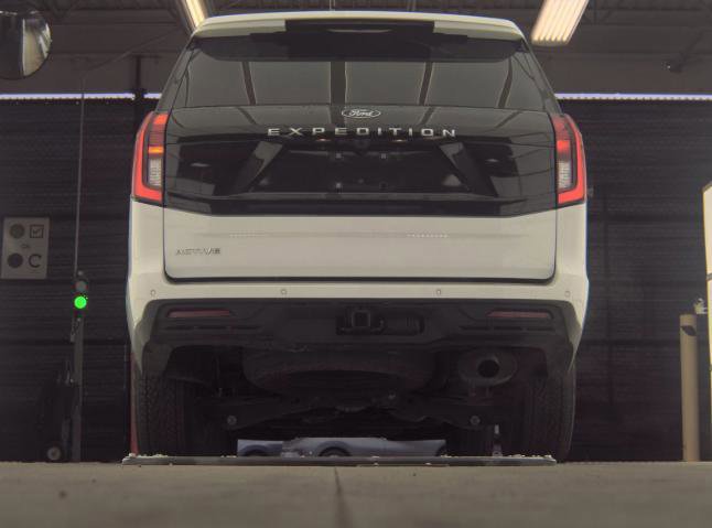 Certified 2025 Ford Expedition Active image 4