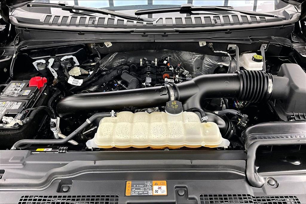 Certified 2025 Ford Expedition Platinum w/ Platinum Ultimate Package AWD/4WD image 10