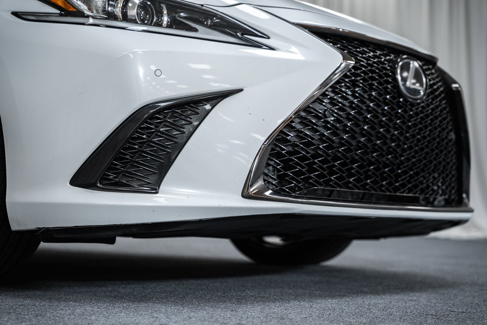 Used 2021 Lexus ES 350 F Sport w/ Accessory Package image 15