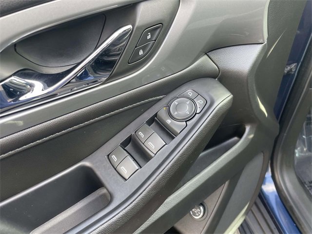 Used 2022 Chevrolet Traverse LT image 14