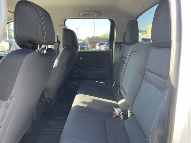 Used 2024 Nissan Frontier SV RWD image 10