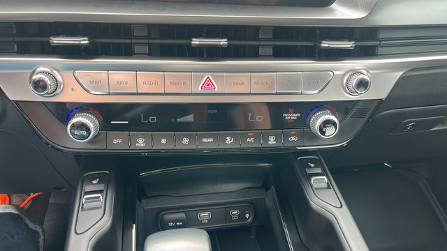 Used 2024 Kia Telluride S w/ S Sunroof Package AWD/4WD image 16