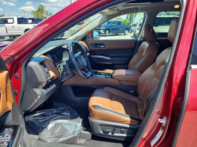 Used 2022 Nissan Pathfinder Platinum w/ Cargo Package AWD/4WD image 21
