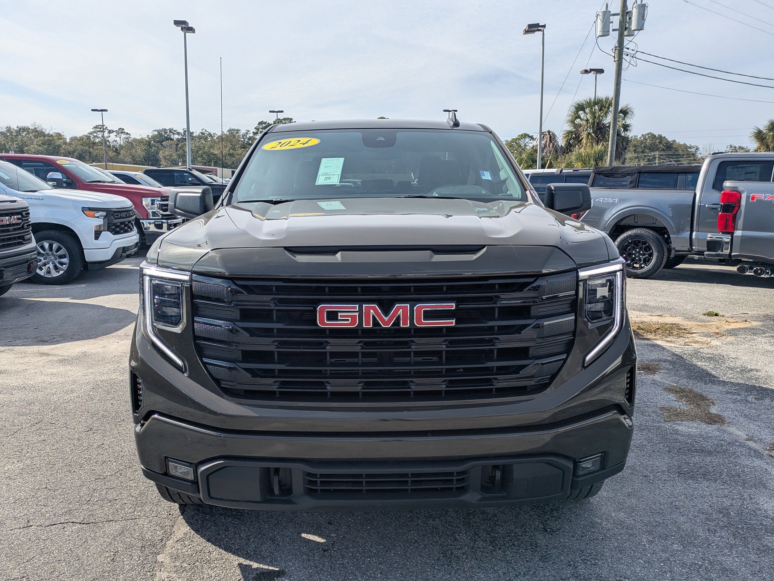 Used 2024 GMC Sierra 1500 Elevation image 9