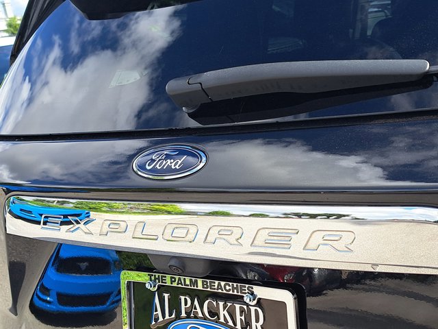 Certified 2023 Ford Explorer XLT w/ Equipment Group 202A image 8