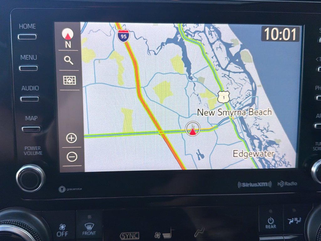 Used 2020 Toyota Highlander XLE FWD image 26