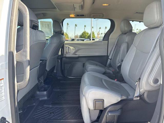 Used 2024 Toyota Sienna Limited image 23