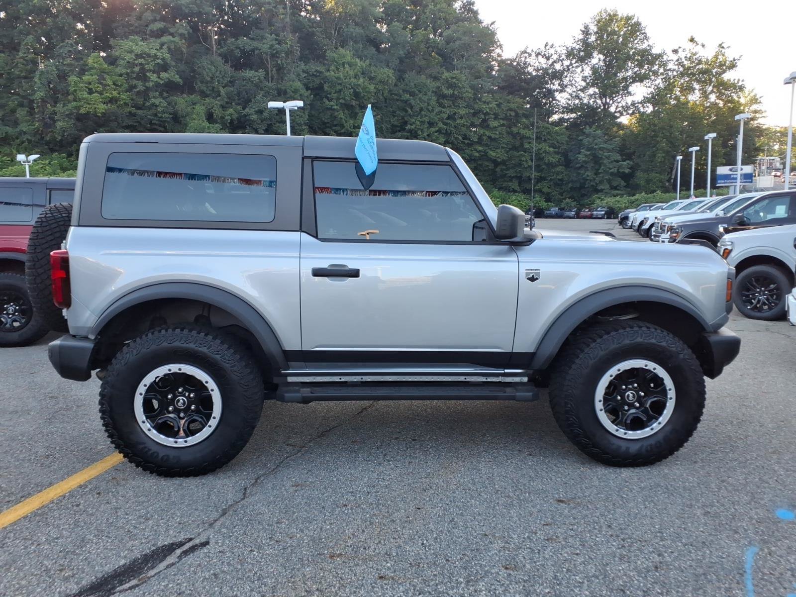 Certified 2023 Ford Bronco Big Bend w/ Sasquatch Package AWD/4WD image 9