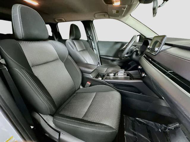 Used 2024 Mitsubishi Outlander ES FWD image 14