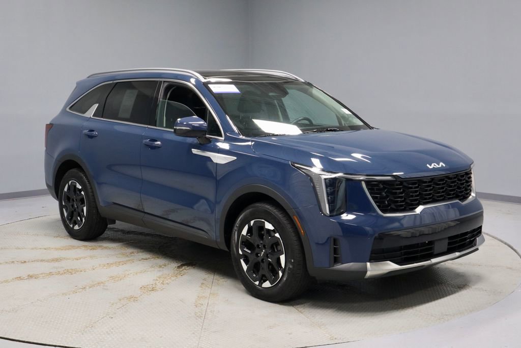 Used 2025 Kia Sorento S w/ Panoramic Sunroof Package