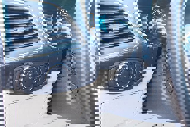 Certified 2019 Ford Edge Titanium w/ Equipment Group 301A image 21