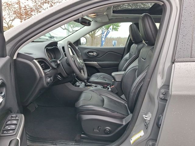 Used 2022 Jeep Cherokee Latitude Lux w/ Sun & Sound Group AWD/4WD image 11