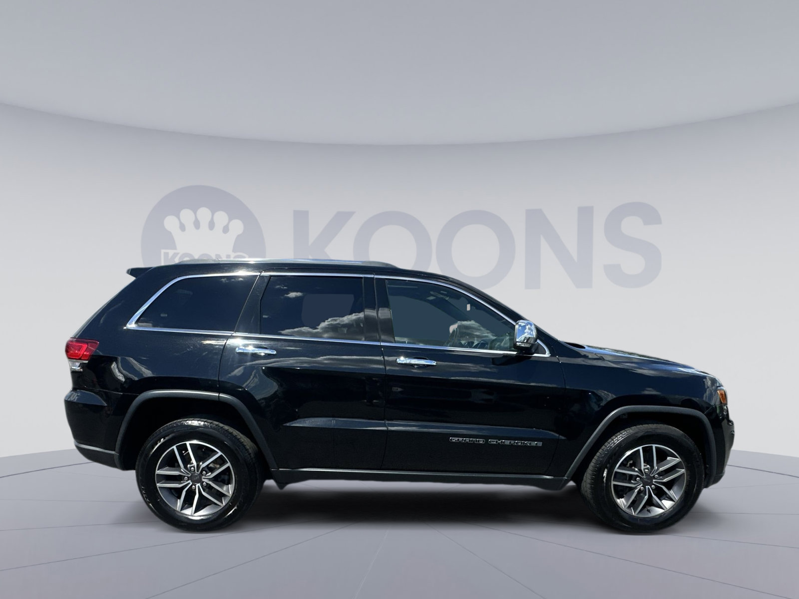 Used 2020 Jeep Grand Cherokee Limited w/ Premium Lighting Group AWD/4WD image 17