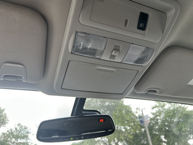 Used 2017 Nissan Titan SV RWD image 35