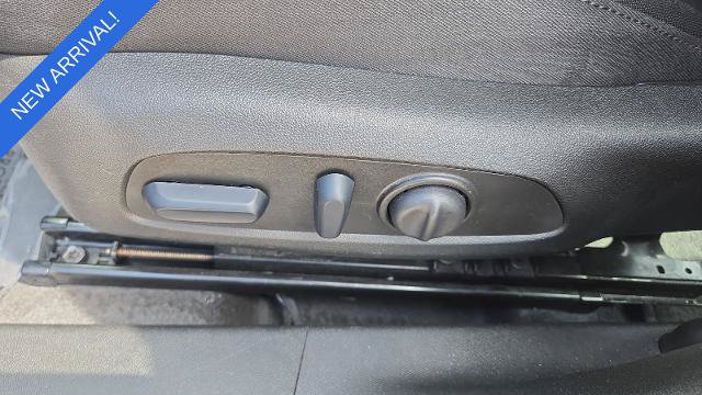 Used 2025 Chevrolet Malibu LT FWD image 22