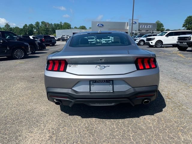 Certified 2024 Ford Mustang Coupe RWD image 7