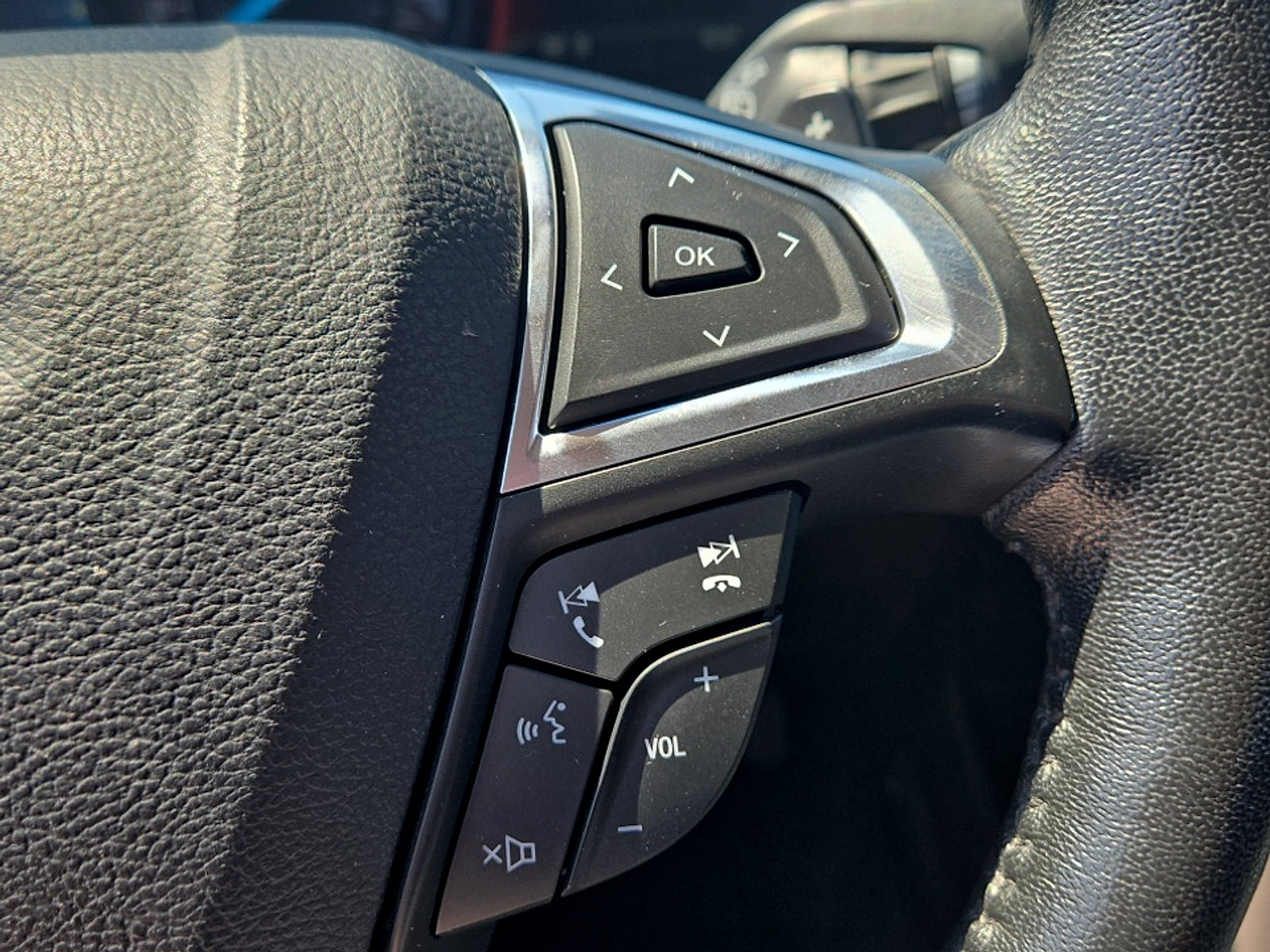Certified 2019 Ford Edge SEL w/ Equipment Group 201A AWD/4WD image 14