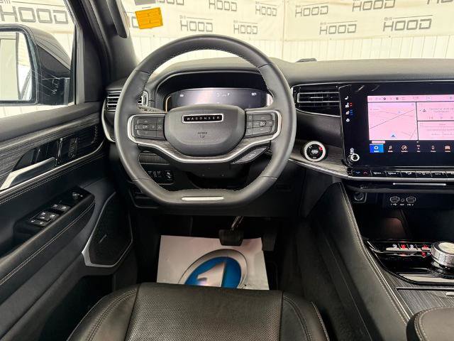 Used 2024 Jeep Wagoneer L Series II RWD image 17