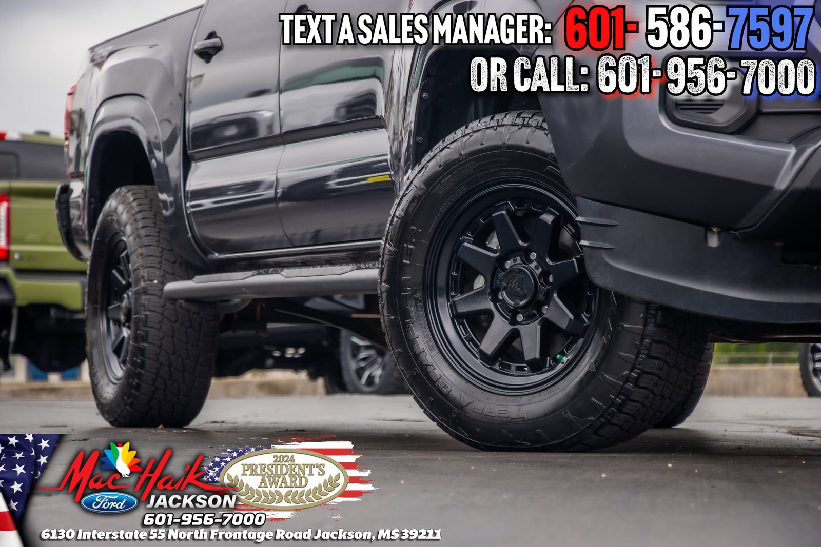 Used 2023 Toyota Tacoma SR AWD/4WD image 2