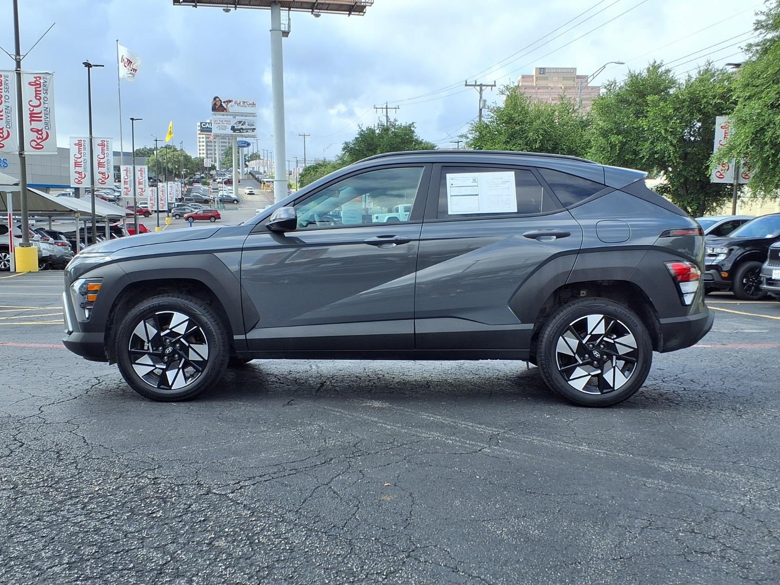 Used 2025 Hyundai Kona SEL AWD/4WD image 9