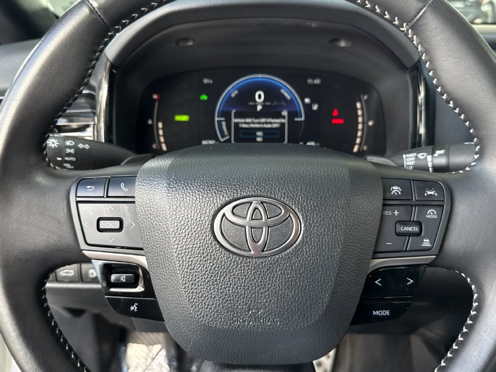 Used 2025 Toyota Camry SE FWD image 21