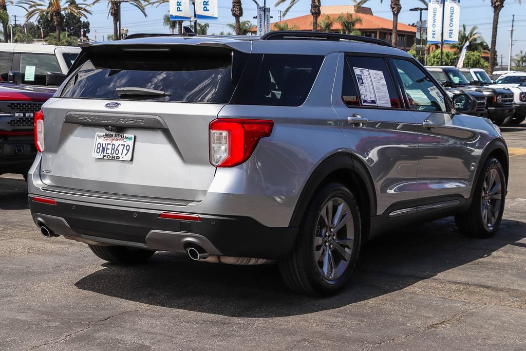 Certified 2021 Ford Explorer XLT w/ Equipment Group 202A RWD image 8