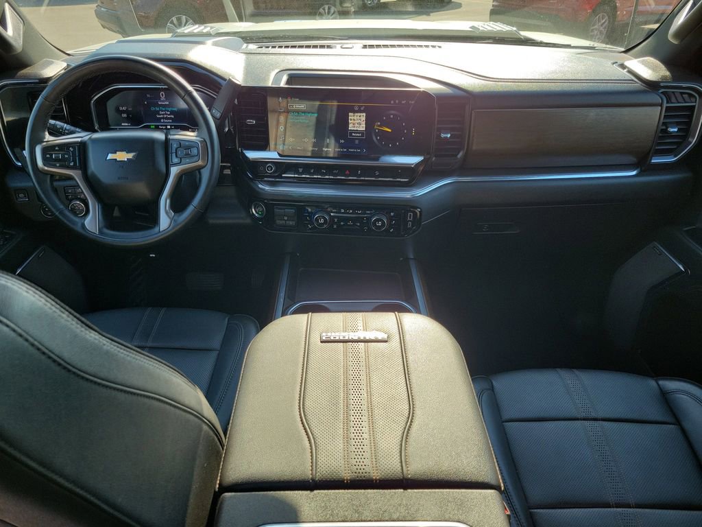 Used 2024 Chevrolet Silverado 2500 High Country w/ High Country Premium Package AWD/4WD image 14