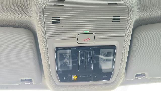 Used 2025 Volkswagen Atlas Peak Edition SE image 18