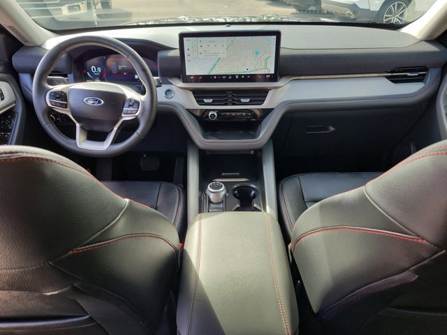 Certified 2025 Ford Explorer Active image 18